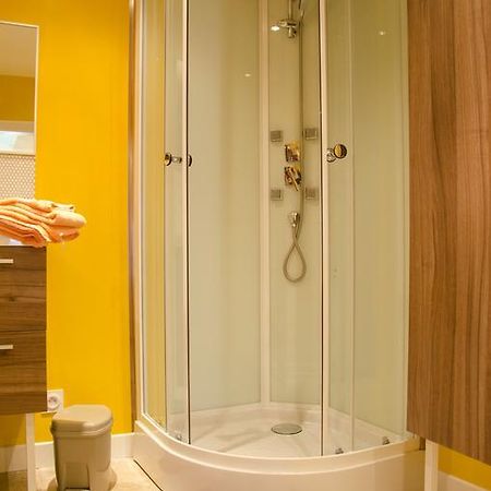 Le Saint Leonard...Il Est Jaune Онфлёр Экстерьер фото
